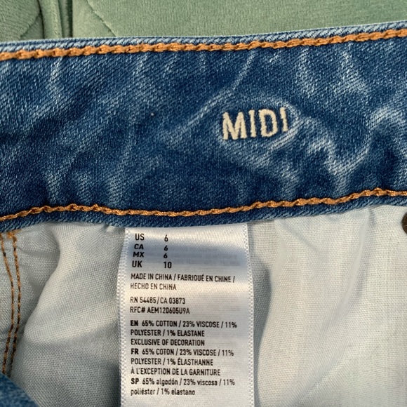 AMERICAN EAGLE midi denim shorts SIZE 6 - Picture 4 of 4